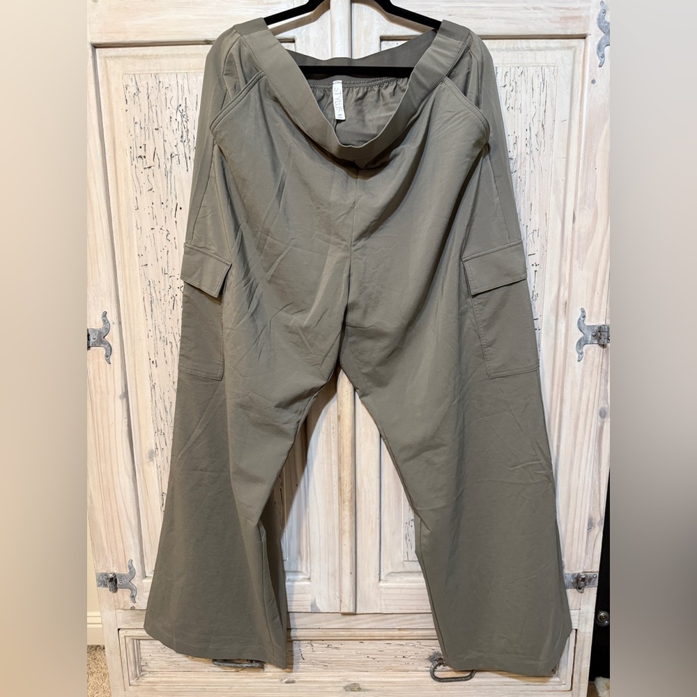XXL Women’s Olive Cargo Pants